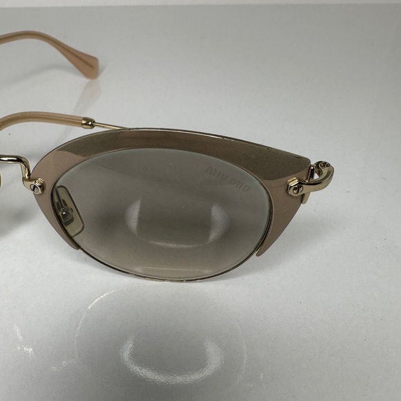 Authentic Miu Miu SMU 53R Designer Sunglasses - Stylish & Gently Used - Picture 6 of 6